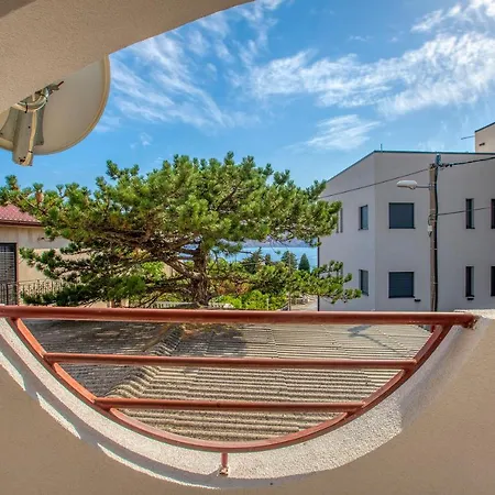 Apartmani Luky Karlobag Exterior photo